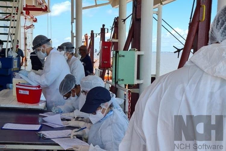 Oito casos de covid-19 foram confirmados em navio com tripulantes filipinos
