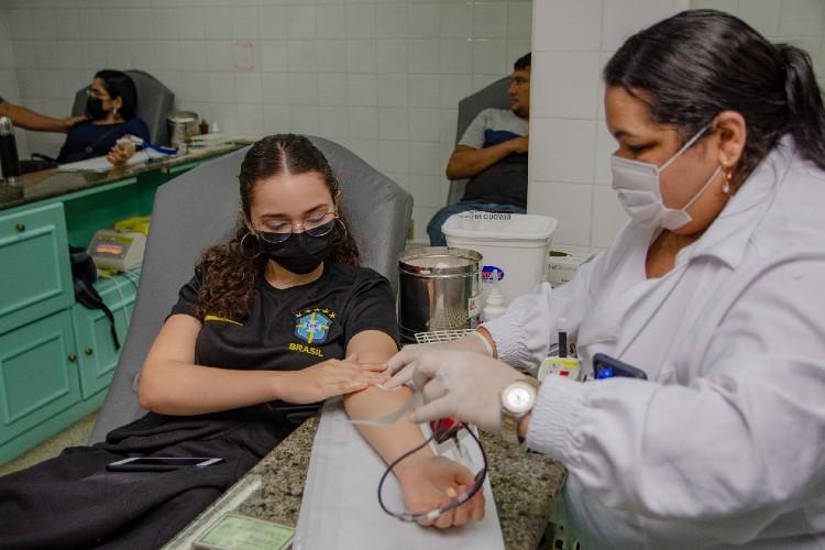 Hemoap convoca voluntários a fazerem doação para manter estoque de sangue