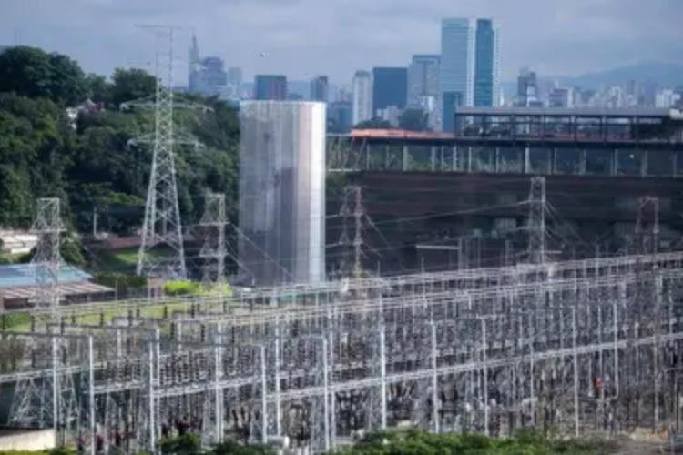 Brasil precisa mais que dobrar investimentos em infraestrutura, aponta CNI