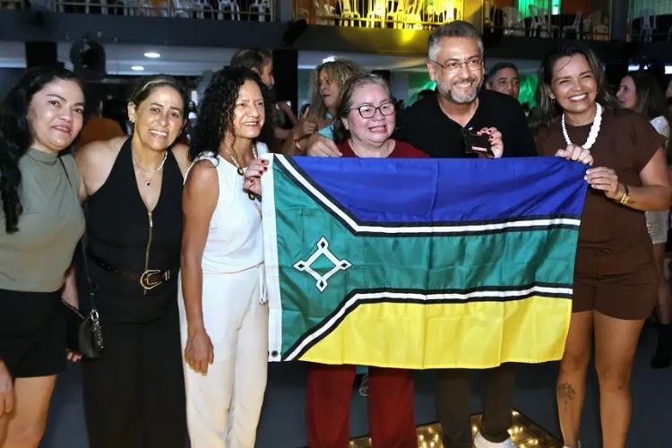 Em encontro com atletas, governador Clécio celebra Norte-Nordeste de Basquete Master no Amapá: 'um campeonato marcado pela grandeza e organização'