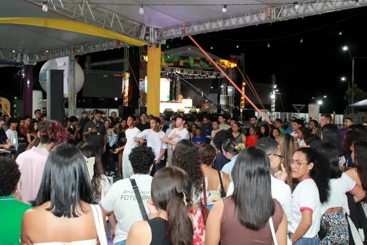 Governo do Amapá planeja ações voltadas à promoção do desenvolvimento integral da juventude do município de Mazagão
