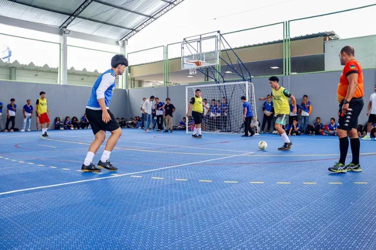 Governo do Amapá entrega quadra poliesportiva reformada para Escola Estadual Ruth Bezerra, na zona norte de Macapá