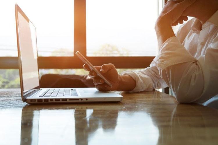 Voluntariado on-line é opção para ajudar sem sair de casa