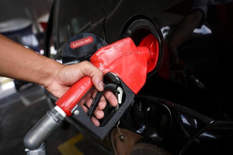 Nova lei aumenta penas para furto de combustíveis e estabelece regras para roubo, receptação e comércio ilícito