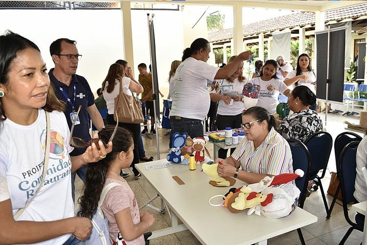 Comunidade do Ambrósio recebe capacitação para empreender numa ação integrada entre instituições públicas e privadas