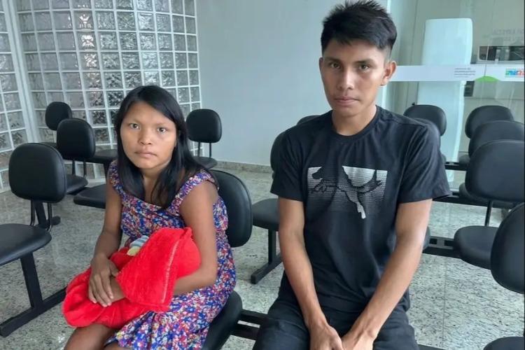 Bebê indígena recebe cuidados no CEO 2 e faz cirurgia para correção de 'língua presa' nos primeiros dias de vida, em Macapá