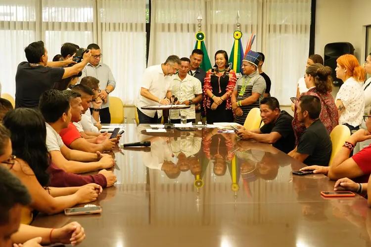 Governo do Amapá contrata agentes ambientais indígenas para auxiliar no combate a praga da mandioca em Oiapoque