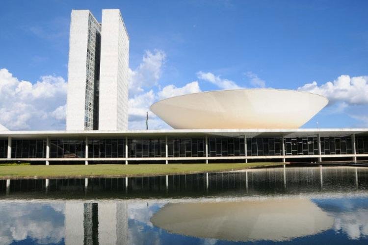 Eleições 2026: mulheres representam 52,8% do eleitorado e número de votantes idosos cresce