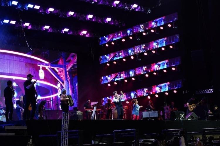 'Fica melhor a cada ano', diz visitante sobre os shows nacionais da Expofeira 2026