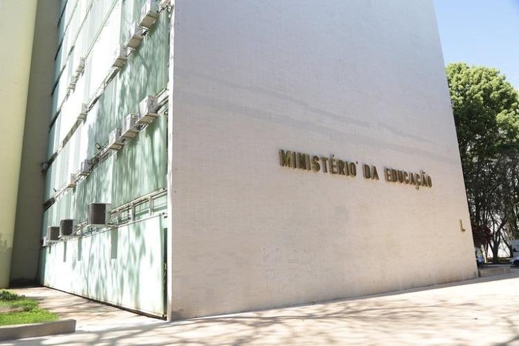 Decreto que regulamenta cargos do PCCTAE é publicado