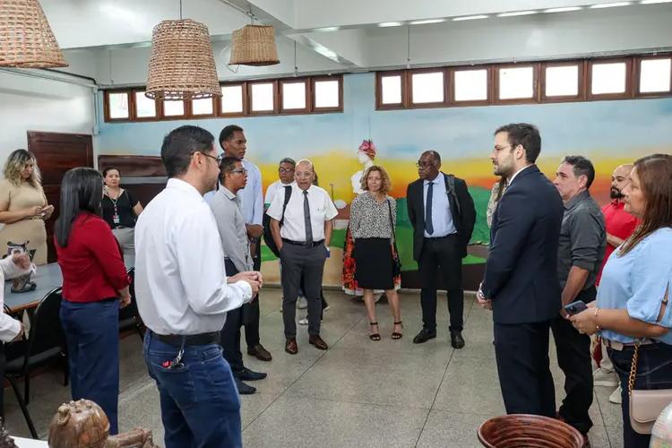 Governo do Amapá recebe comitiva da Guiana Francesa para tratativas de acordo que viabiliza novos intercâmbios