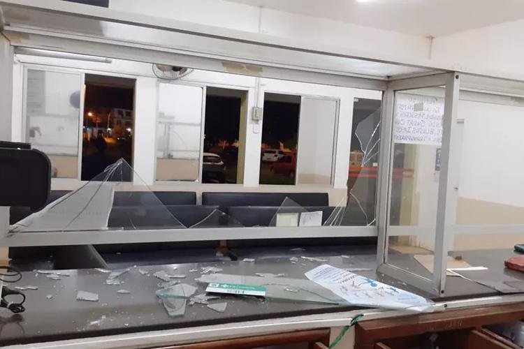 Polícia prende 8 e recupera objetos furtados durante depredação de hospital no AP