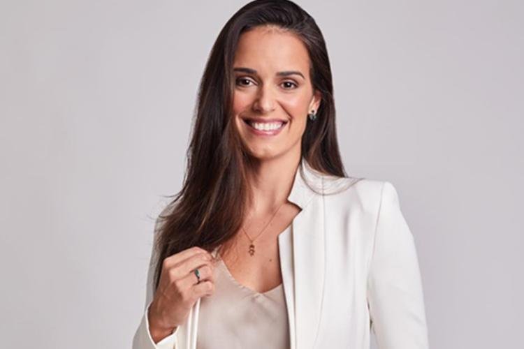 Livia Nepomuceno assina contrato com a Band para atuar no jornalismo e no esporte