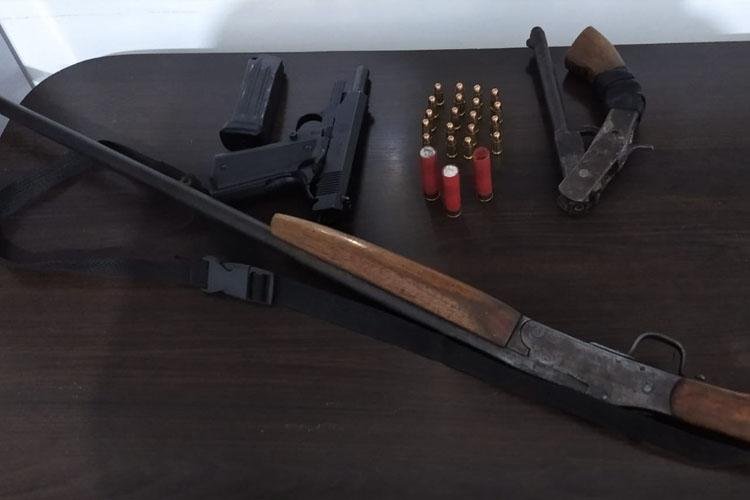 TRÊS ARMAS DE FOGO E 22 MUNIÇÕES FORAM APREENDIDAS EM TARTARUGALZINHO