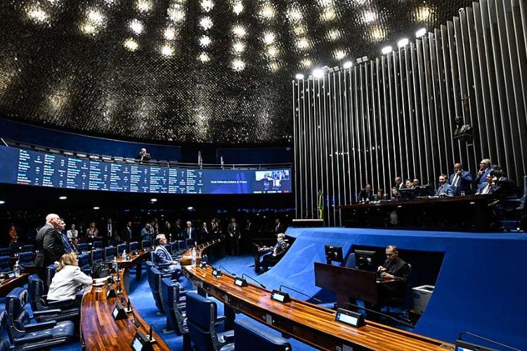 Aprovadas penas mais severas para violência sexual digital contra menores