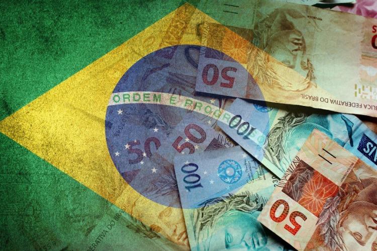 Economia brasileira mostra resiliência, mas juros e Reforma Tributária criam cenário de sobrevivência para empresas no 2º Semestre