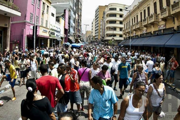 Brasil atinge 213,3 milhões de habitantes