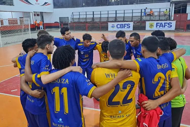 Acadêmicos da Ueap avançam às quartas de final da Série Prata do Campeonato Estadual de Futsal 2025
