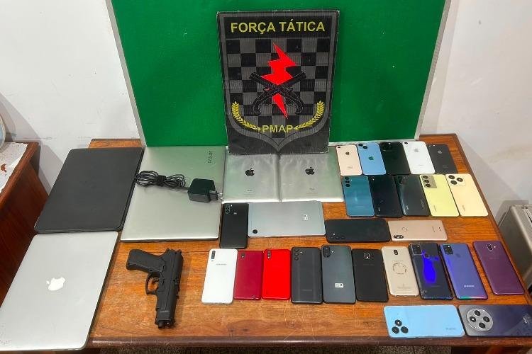 Batalhão de Força Tática prende 1 homem e apreende 2 menores por roubo e receptação no Boné Azul