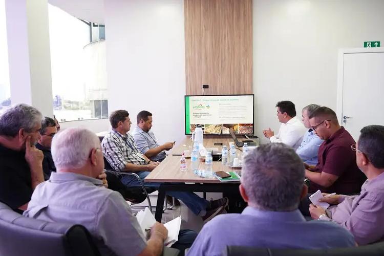 Governo do Estado apresenta potencialidades do Amapá para grupo de investidores do segmento avícola