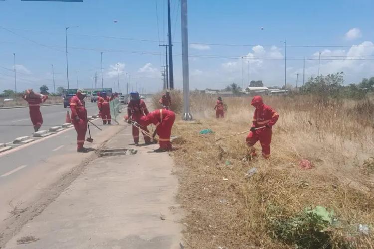 Para garantir a segurança viária, Governo do Estado realiza manutenção na Rodovia do Duca Serra, em Macapá