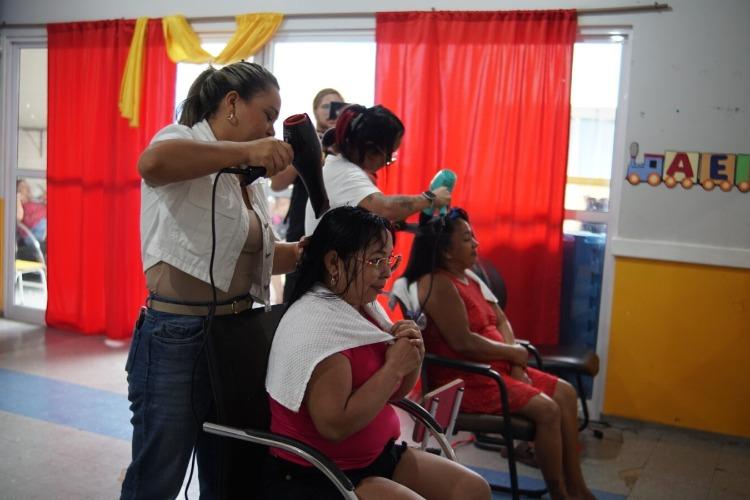 “Macapaba Delas” é marcado por grande adesão e satisfação das moradoras na abertura do Fim de Semana do Trabalhador