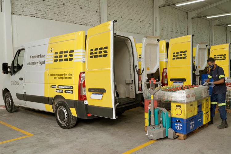 Capacitação gratuita para 800 mil pequenos e médios empreendedores: Parceria entre Ambev, Sebrae e Abrasel