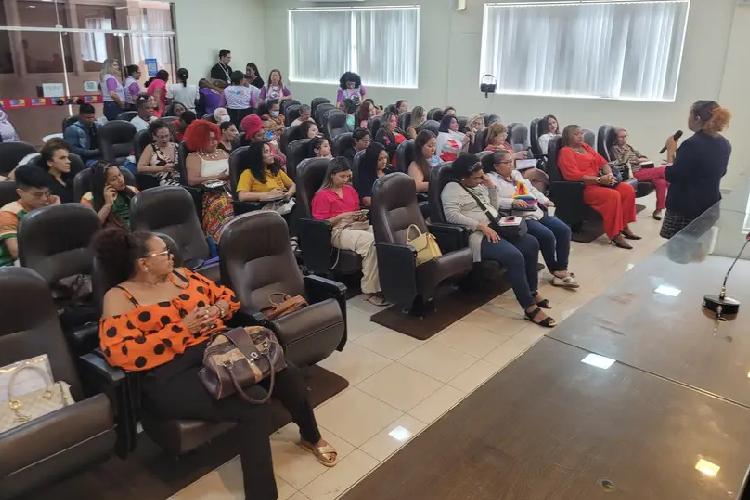 Conselho Estadual das Mulheres do Governo do Amapá debate retomada das conferências livres, em Macapá
