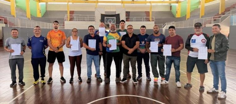 Governo do Amapá entrega passagens para estudantes-atletas que disputarão os Jogos Escolares Brasileiros 2026