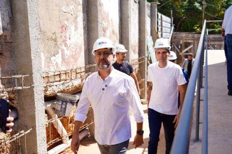 Governador Clécio Luís acompanha obra de reconstrução do prédio central do Sine Amapá, em Macapá