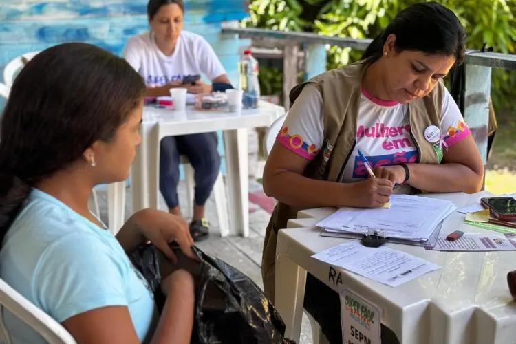 Super Fácil das Águas: Governo do Amapá fortalece atendimentos às mulheres no terceiro dia de ação no Rio Pedreira