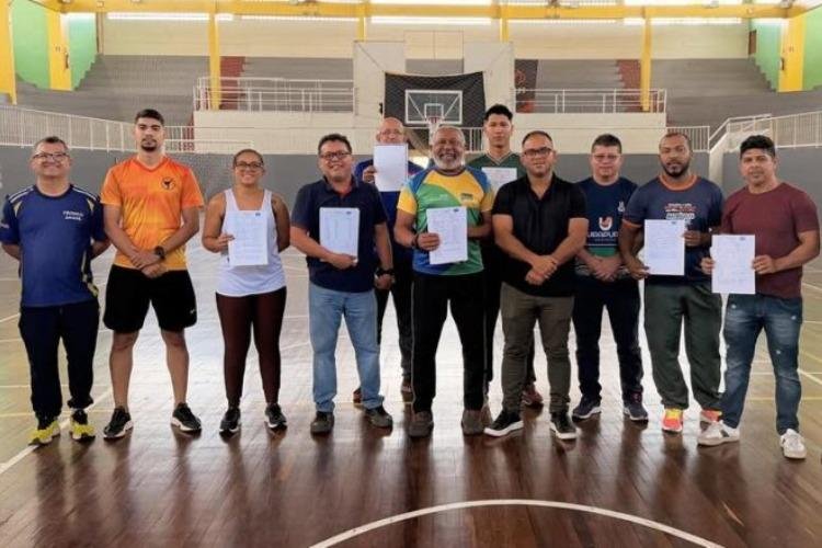 Governo do Amapá entrega passagens para estudantes-atletas que disputarão os Jogos Escolares Brasileiros 2026