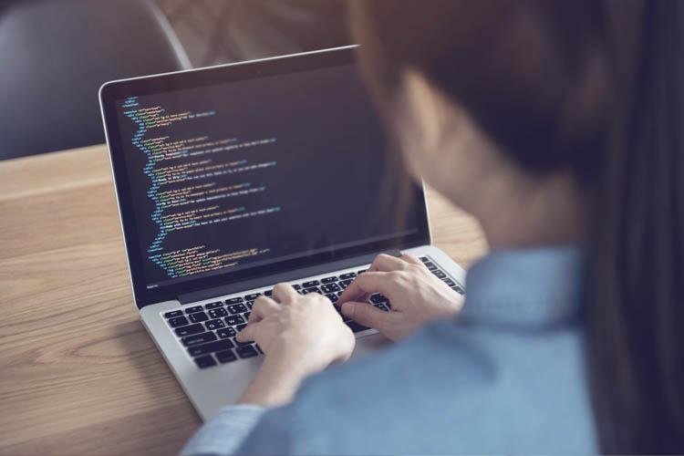 Plataforma de educação abre inscrições para curso gratuito de tecnologia