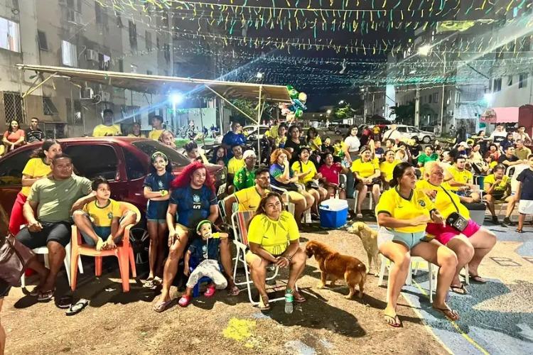 Governo do Amapá mantém telões em oito habitacionais de Macapá para transmissão de mais um jogo do Brasil na Copa