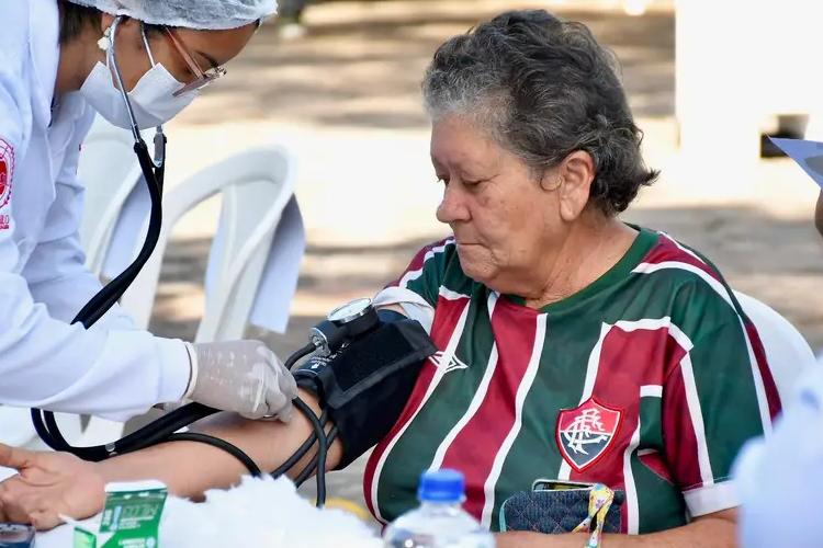 FOTOS: veja como foi o dia de cuidados para profissionais da saúde e comunidade na UPA Zona Norte em ação do Governo do Amapá