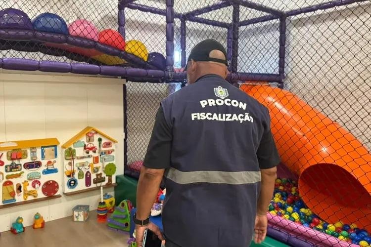 Procon-AP fiscaliza parques de diversão e orienta consumidores sobre as compras para o Dia das Crianças