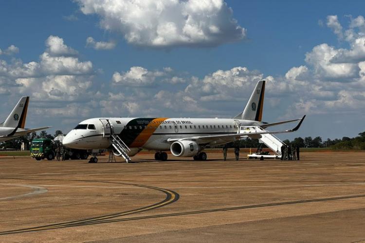 O Governo Federal incluiu nesta quinta-feira, 12 de outubro, a aeronave VC-2 (Embraer 190), da Presidência da República