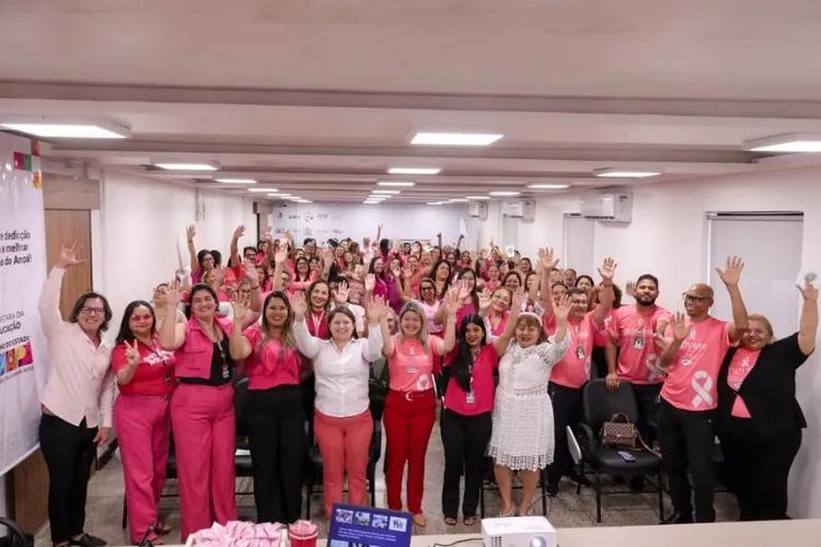 Secretaria de Educação do Amapá promove evento de autocuidado para servidoras durante campanha do Outubro Rosa