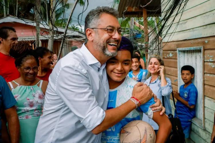 Governador Clécio inspeciona serviços executados Ponte Firme na Passarela do Apertadinho, em Macapá