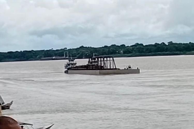 O Cais Flutuante do Porto do Povo já está em Santana (AP)