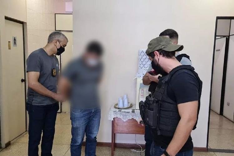 POLÍCIA CIVIL PRENDE HOMEM INVESTIGADO POR UTILIZAR DOCUMENTOS FALSOS PARA SE PASSAR POR MÉDICO