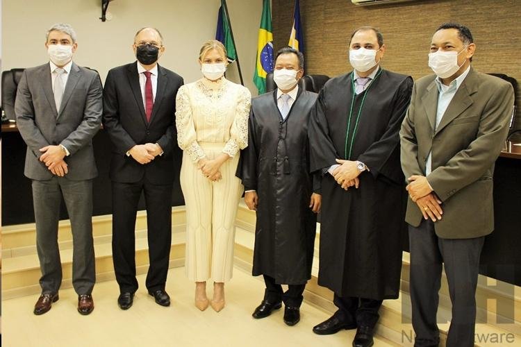 Membros do MP-AP prestigiam posse do novo conselheiro do TCE/AP